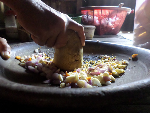 Bumbu Topak Ladeh di haluskan