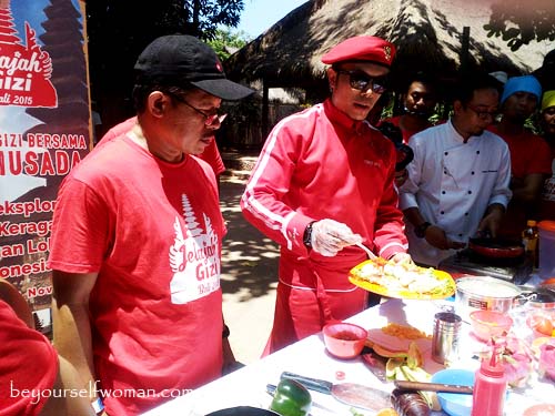 Pembuatan pisang rai yang banyak fansnya.