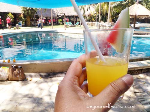 Welcome drink di Nusa Lembongan, orange juice yang kaya vitamin C.