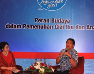 <strong>Bincang Gizi Nutritalk dengan Dr. Pinky Saptandari dan Prof Made Astawan</strong>